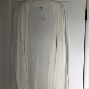 GapBody white cardigan